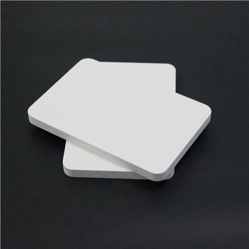 Bela plošča iz PVC pene